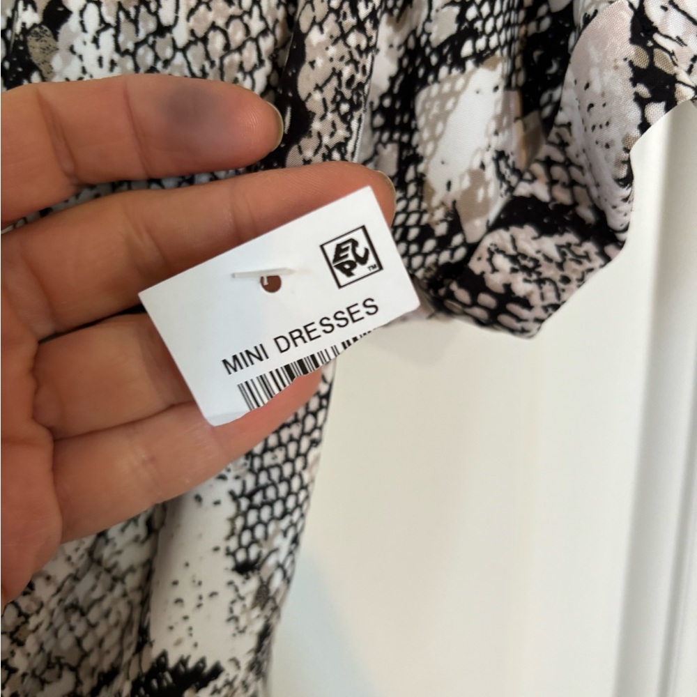 NWT INC International Concepts Mini dress snake print animal print Size S small - Picture 4 of 4